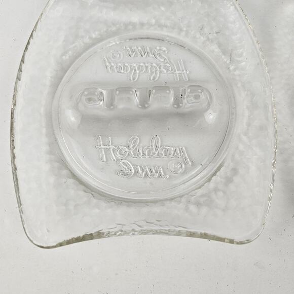 Lot of 2 vintage MCM Holiday Inn glass ashtrays 5.5 x 4 - Picture 8 of 8